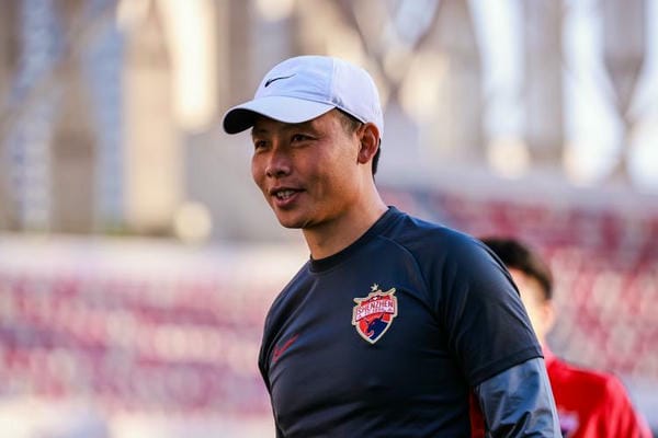 “85后”教练下海创业，陈涛肇俊哲从还债开始